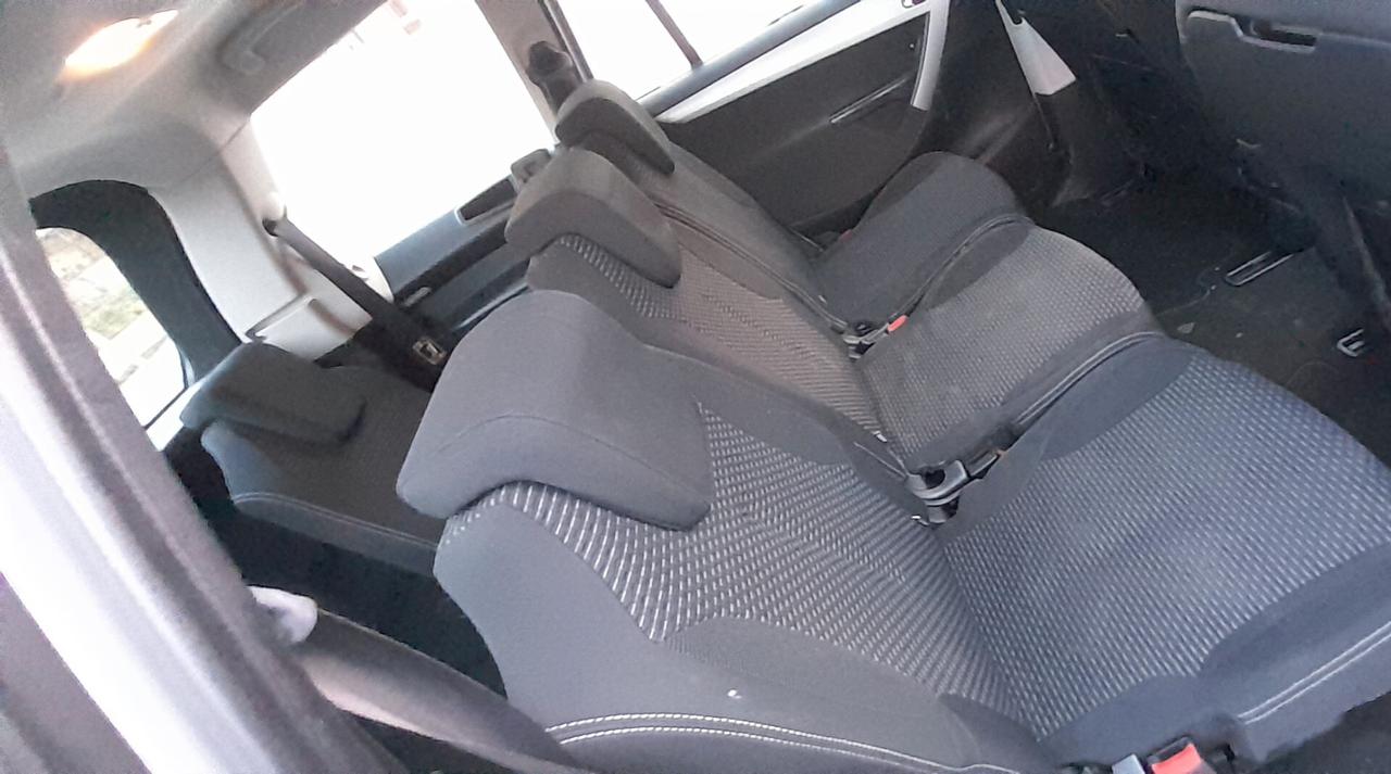 Citroen C4 1.6 HDi 110CV FAP Elegance