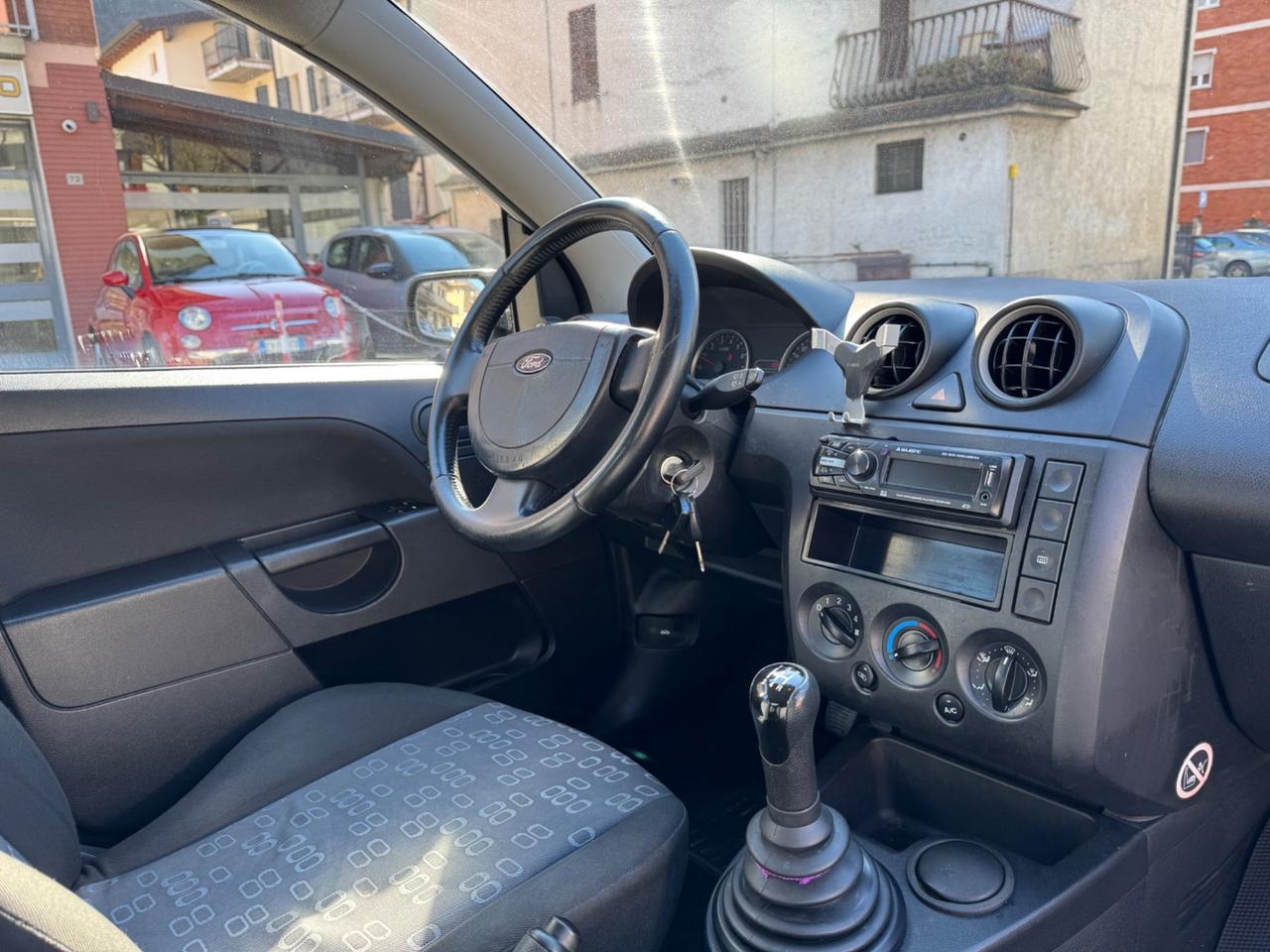 Ford Fiesta 1.2 16V 5p. CINGHIA NUOVA - OK NEOPATENTATI