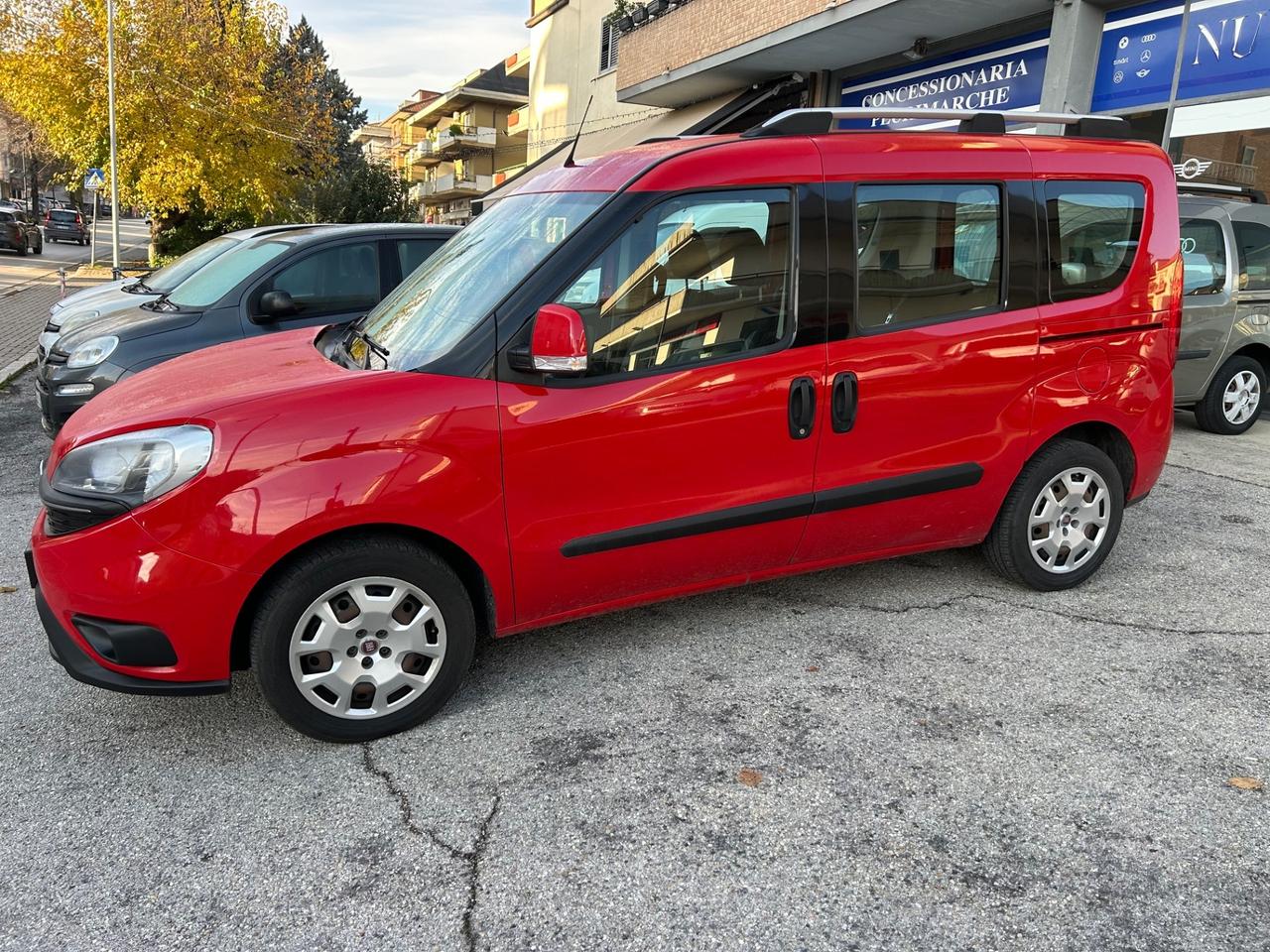 Fiat Doblo 1.4 T-Jet 5 POSTI “ COME NUOVO “