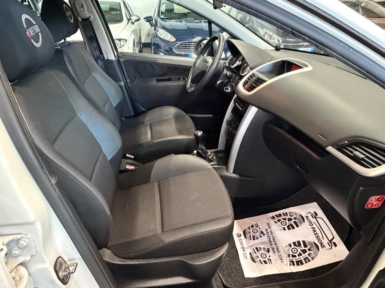 Peugeot 207 1.4 HDi 70CV 5p. Allure