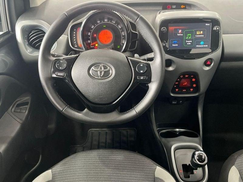 Toyota Aygo Aygo 5p 1.0 x-play m-mt 72cv