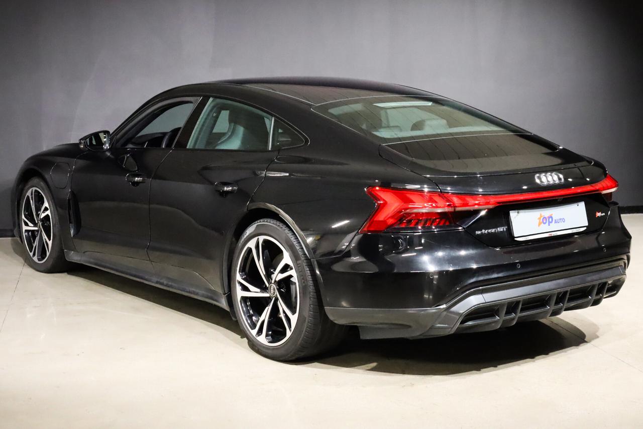 Audi E-tron GT QUATTRO 476CV 20" CAMERA PANORAMA LED