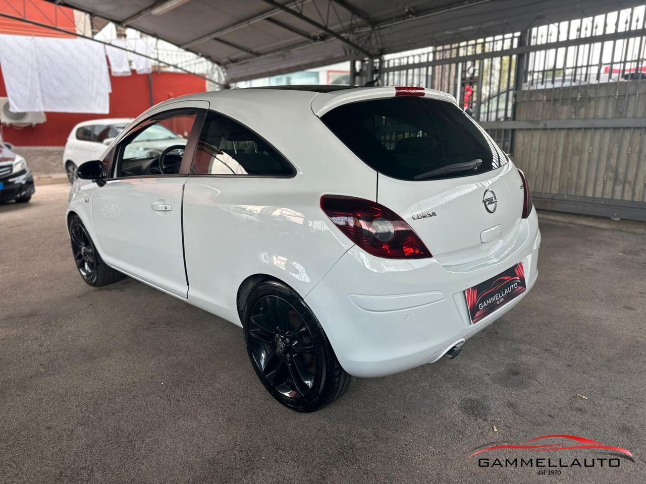 Opel Corsa 1.3 3p b-color 95CV