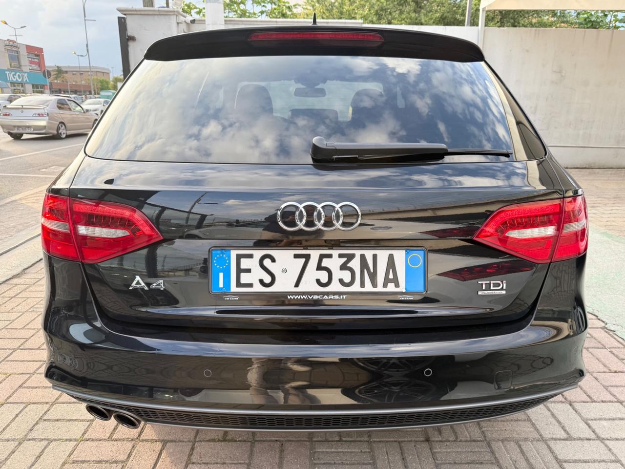 Audi A4 2.0 TDI S-Tronic quattro S-Line - GARANZIA