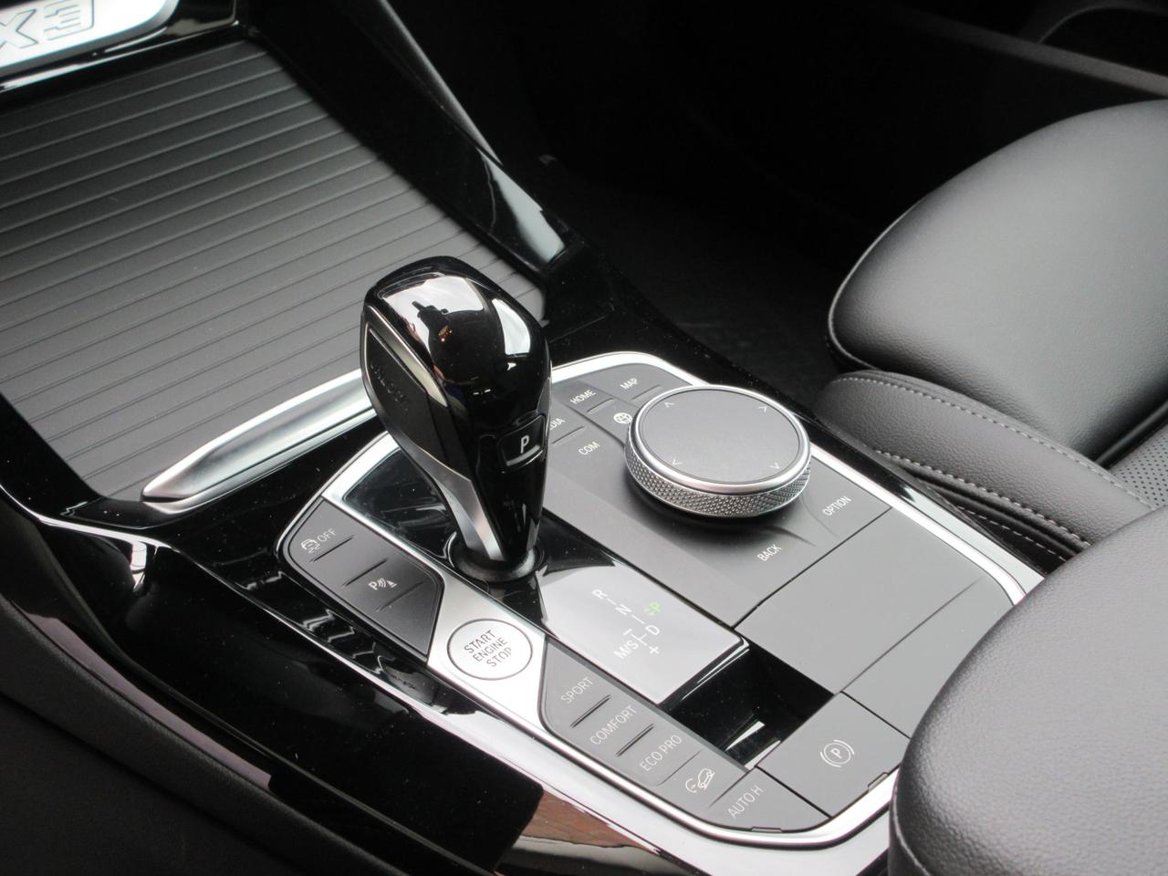 BMW X3 xdrive20d mhev 48V auto