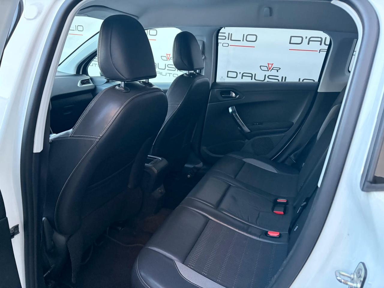 Peugeot 2008 1.6 e-HDi 115 CV Stop&Start Allure