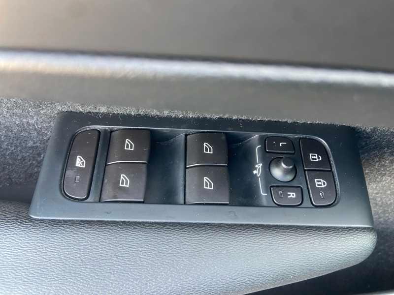 VOLVO XC40 1.5 t3 Momentum 156cv manuale