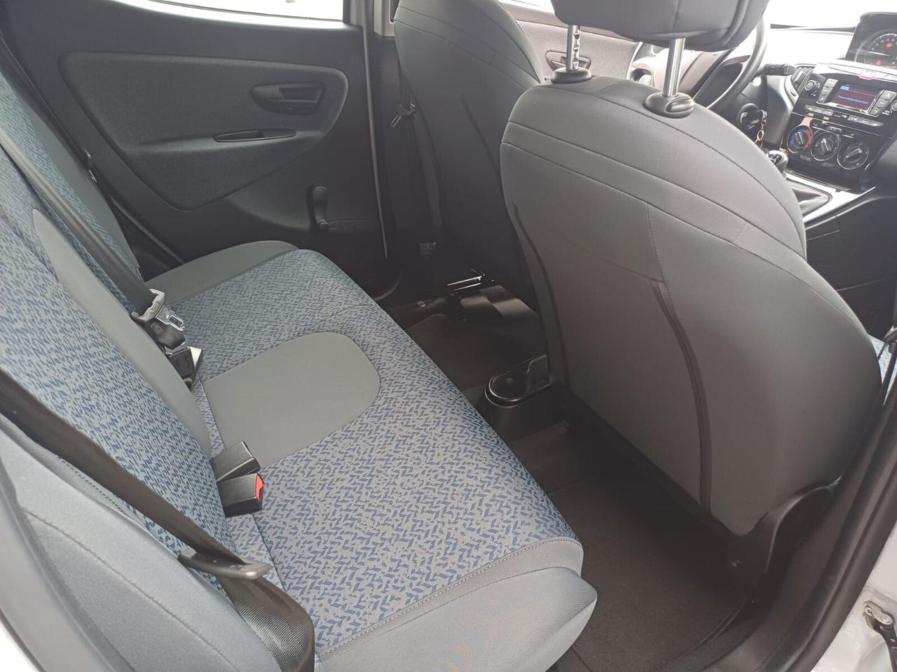 Lancia Ypsilon 1.2 69 CV 5 porte GPL Ecochic Silver