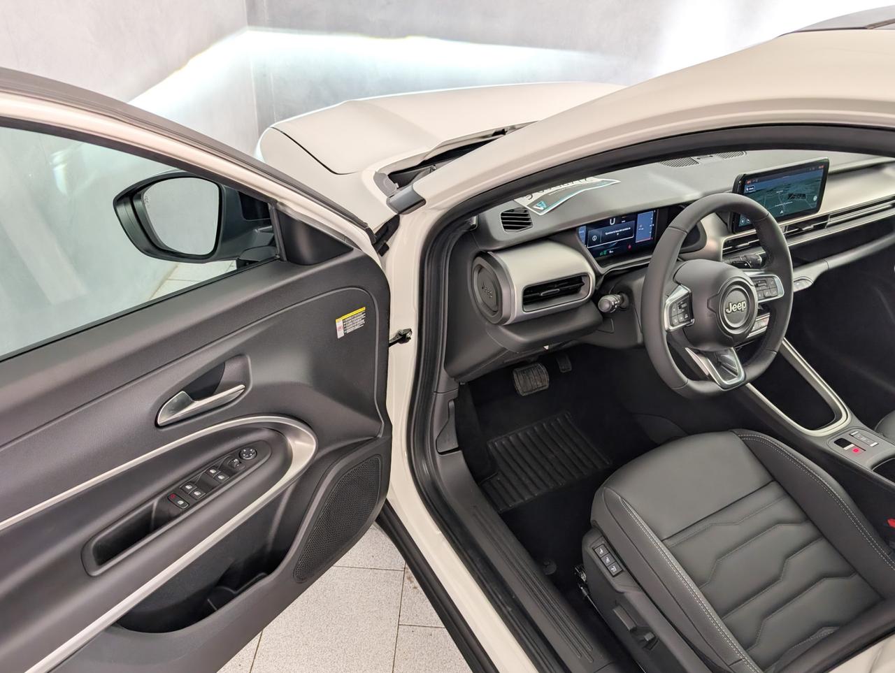 Jeep Avenger 1.2 Turbo E-Hybrid 110cv eDCT6 Summit