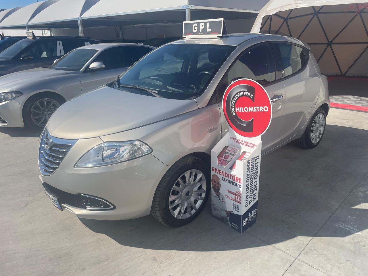 Lancia Ypsilon 1.2 69 CV 5 porte GPL Ecochic Silver