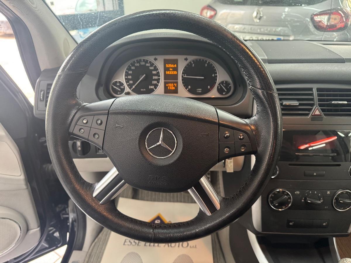 MERCEDES - Classe B - 180 CDI Sport SEDILI RISCALDABILI/ FARI AUTOMATICI