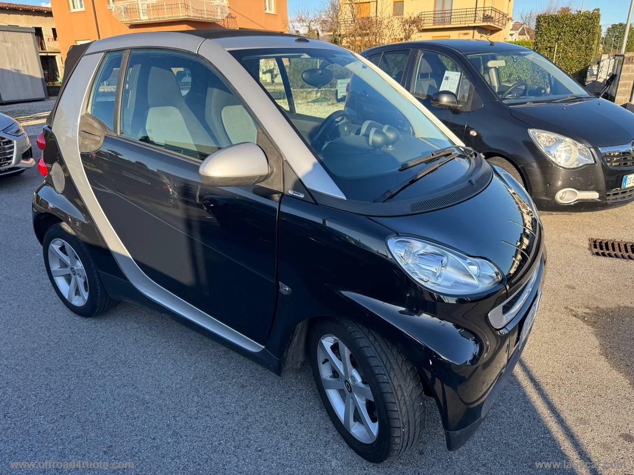 SMART fortwo 1000 52 kW MHD cabrio passion