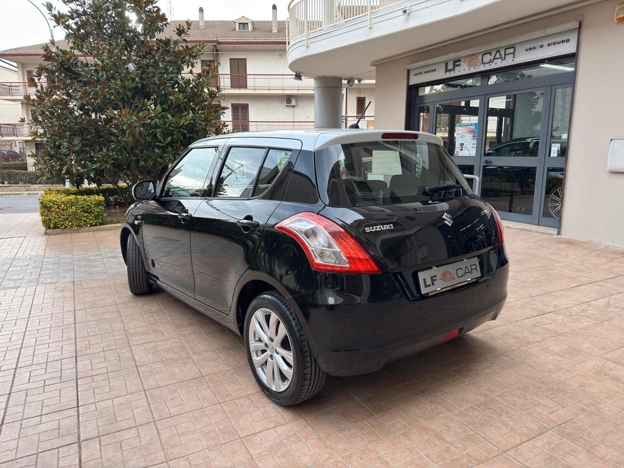 Suzuki Swift 1.3 DDiS 5 porte B-Cool Bi-Color 75 cv