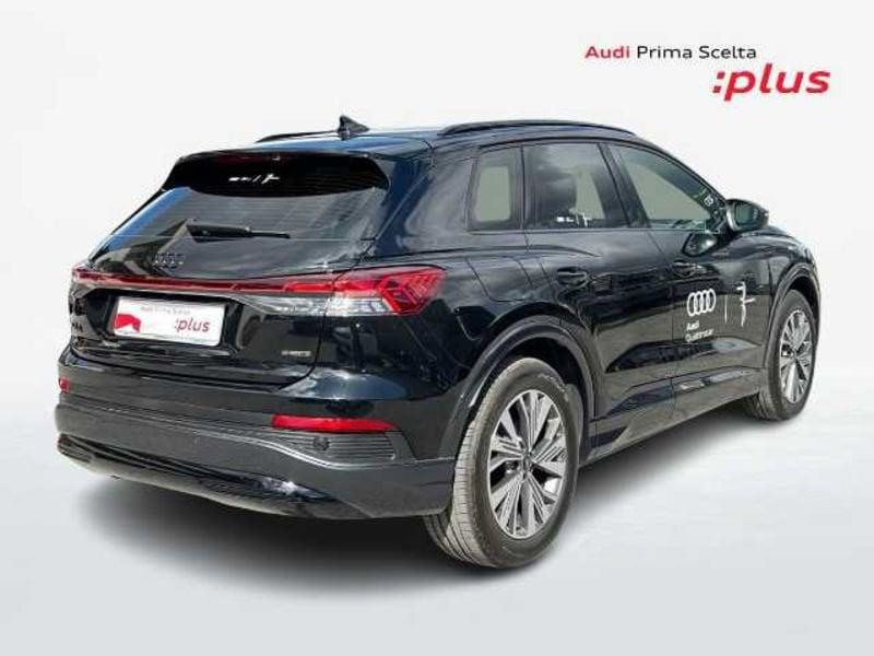 Audi Q4 e-tron 45 e-tron quattro Business Advanced 210,00 kw