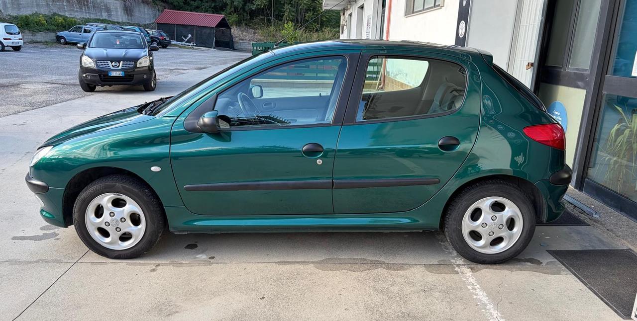 Peugeot 206 1.4 XR Solo 20.000 km