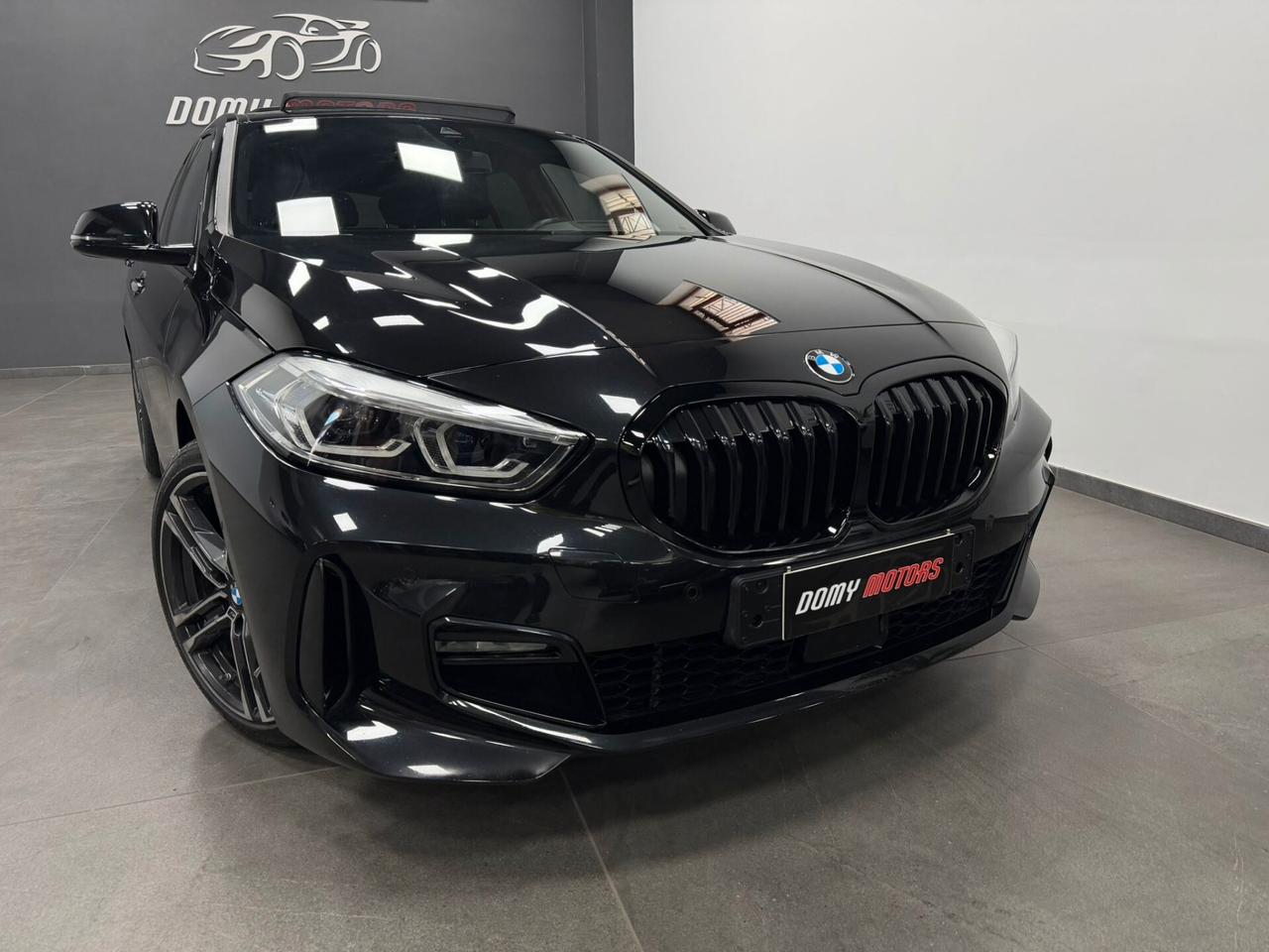 Bmw 118 118d 5p. Msport