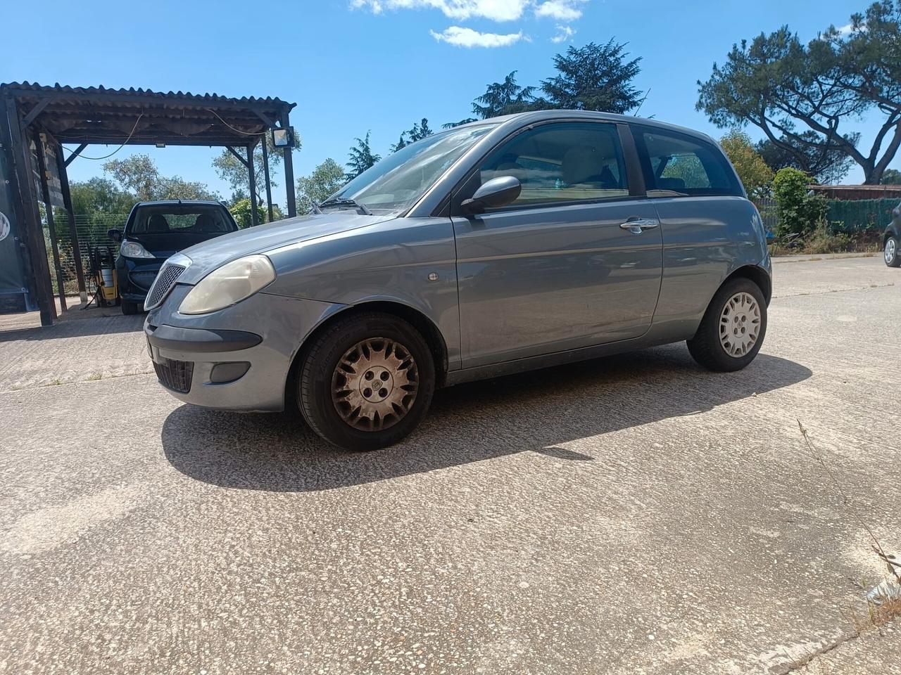 Lancia Ypsilon 1.0 Ok Neopatentati