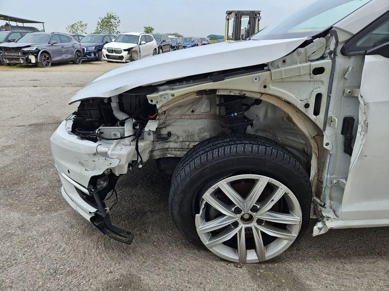 Volkswagen Golf Variant 1.6 TDI Business BMT - INCIDENTATA