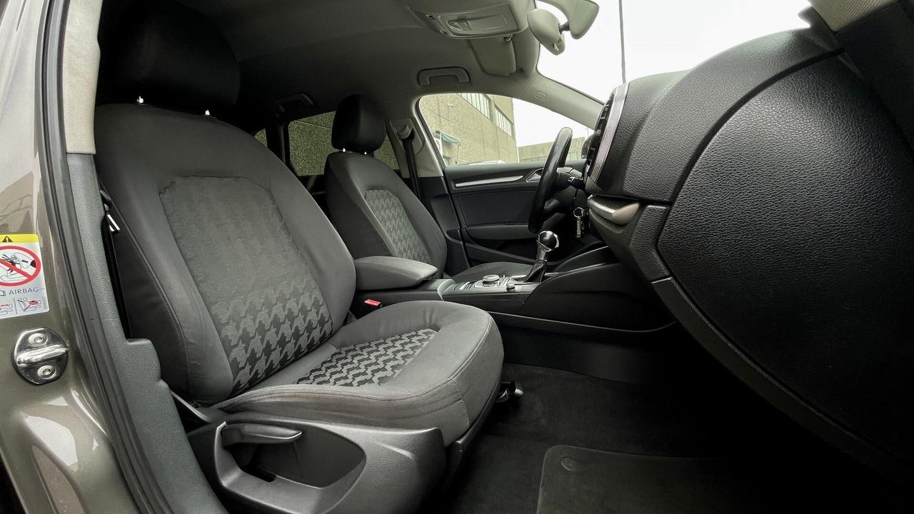 AUDI A3 SPORTBACK 1.6 TDI S-TRONIC AMBITION 110CV - NEOPATENTATI