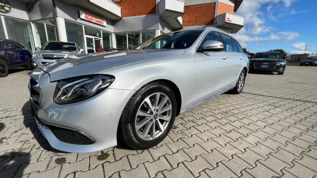 MERCEDES-BENZ E 220 d S.W. Auto Business Sport