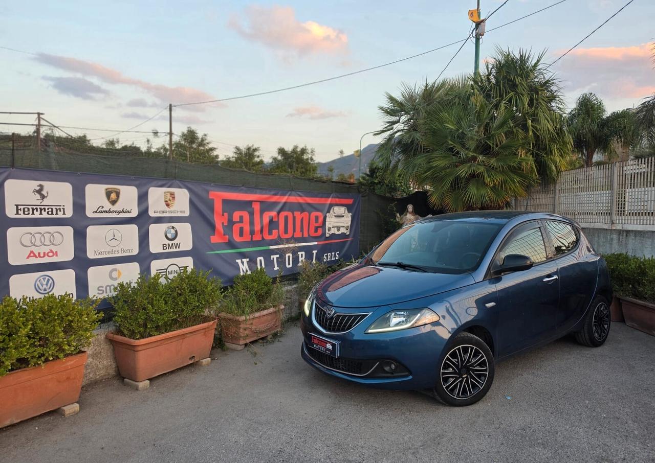 Lancia Ypsilon 1.0 FireFly 5 porte S&S Hybrid Ecochic