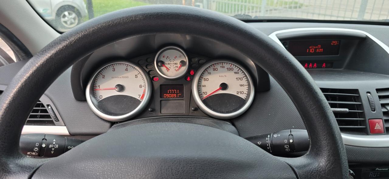 Peugeot 207 1.4 8V 75CV 5p. X Line