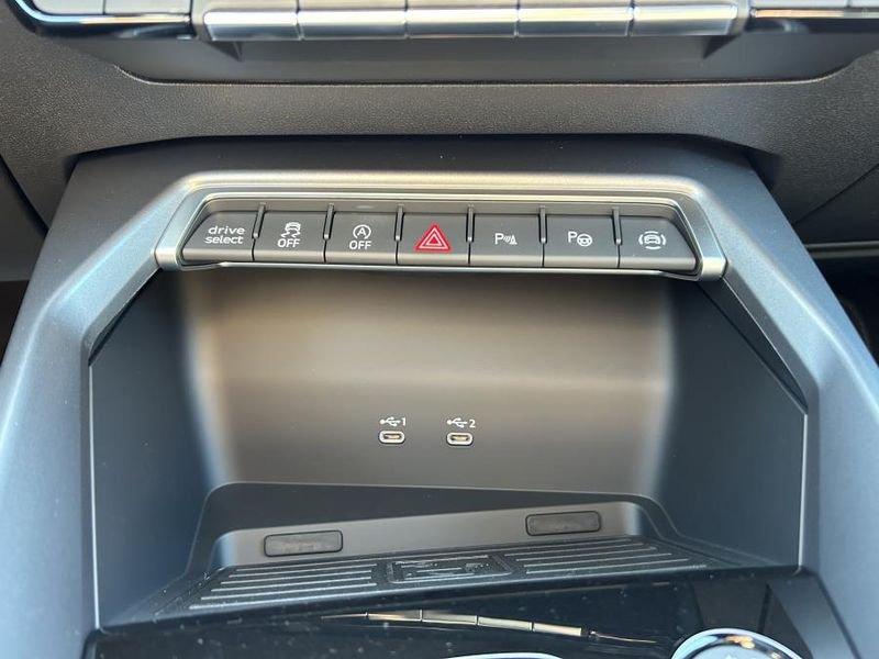 Audi A3 SPB 35 TDI S Tronic S line edition TETTO + 19" + S LINE PLUS