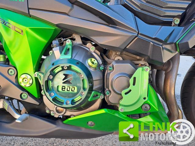 KAWASAKI Z 800 .