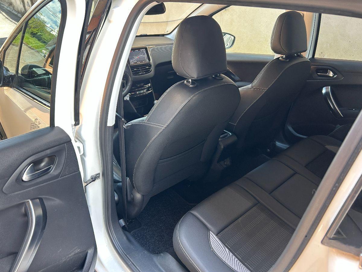 PEUGEOT - 2008 - 1.6 BlueHDi 100 CV Allure