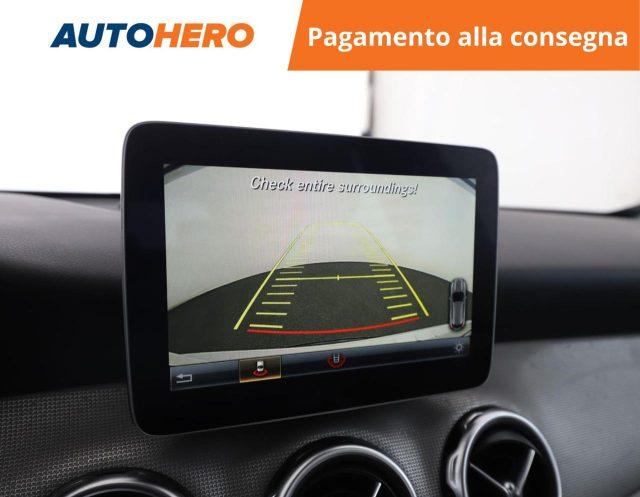 MERCEDES-BENZ GLA 200 d Automatic 4Matic Sport