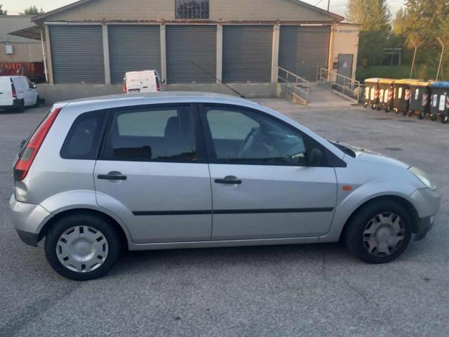 FORD Fiesta 1.4 TDCi 5p. Ghia senza nessun lavoro da fare