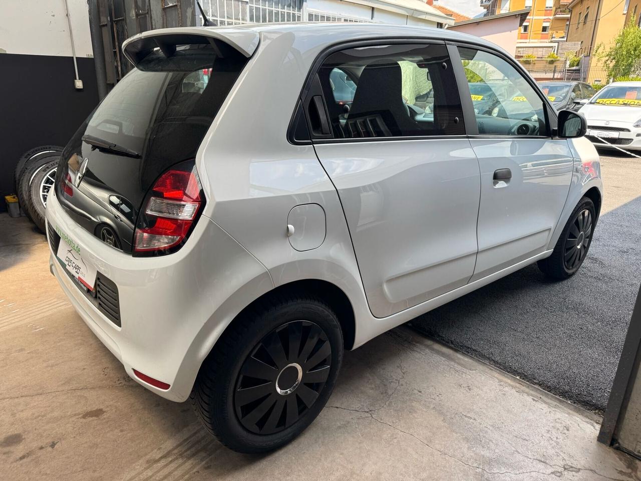 Renault Twingo benzina neo patentati