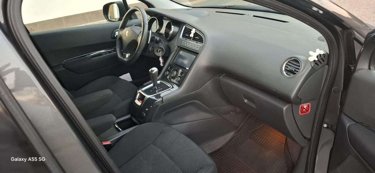 Peugeot 5008 1.6 HDi 112CV cambio robotizzato Tecno