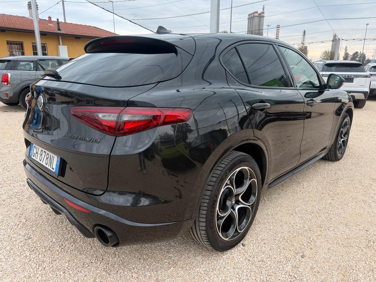 Alfa Romeo Stelvio 2.2 Turbodiesel 210 CV AT8 Q4 Veloce TOTAL BLACK