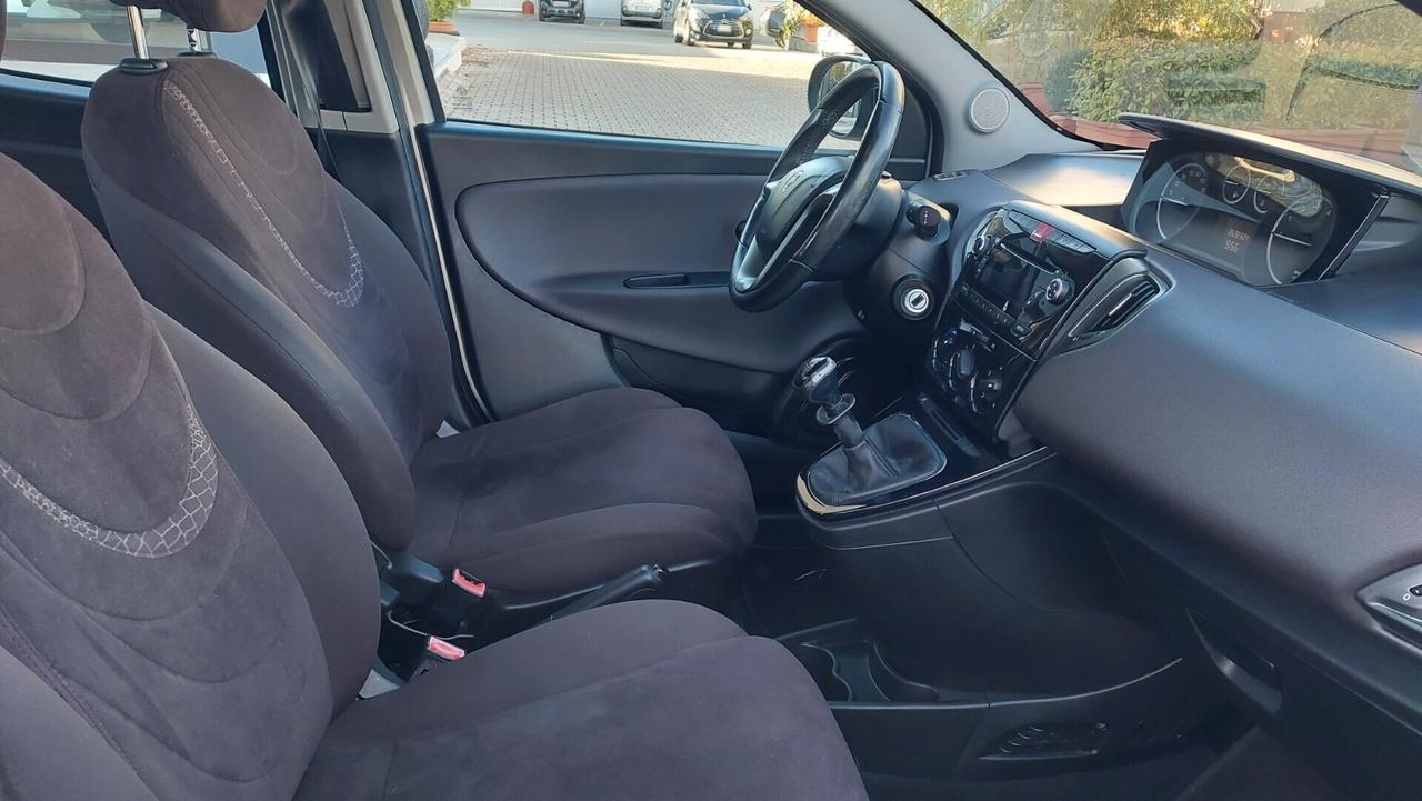 Lancia Ypsilon 1.2 69 CV 5 porte GPL Ecochic Gold