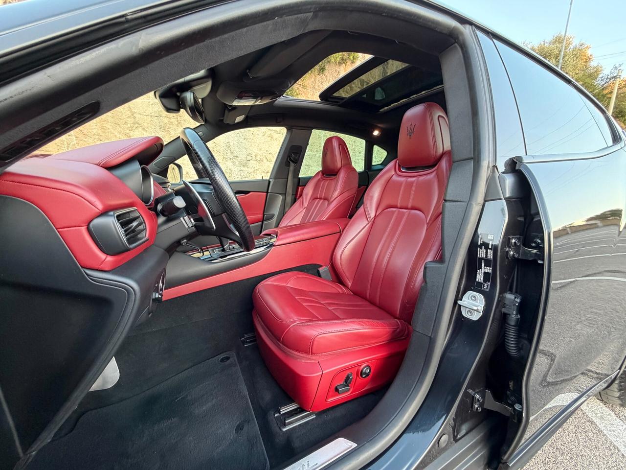 Maserati Levante Gransport/3.0 V6 250 CV/21"/TETTO