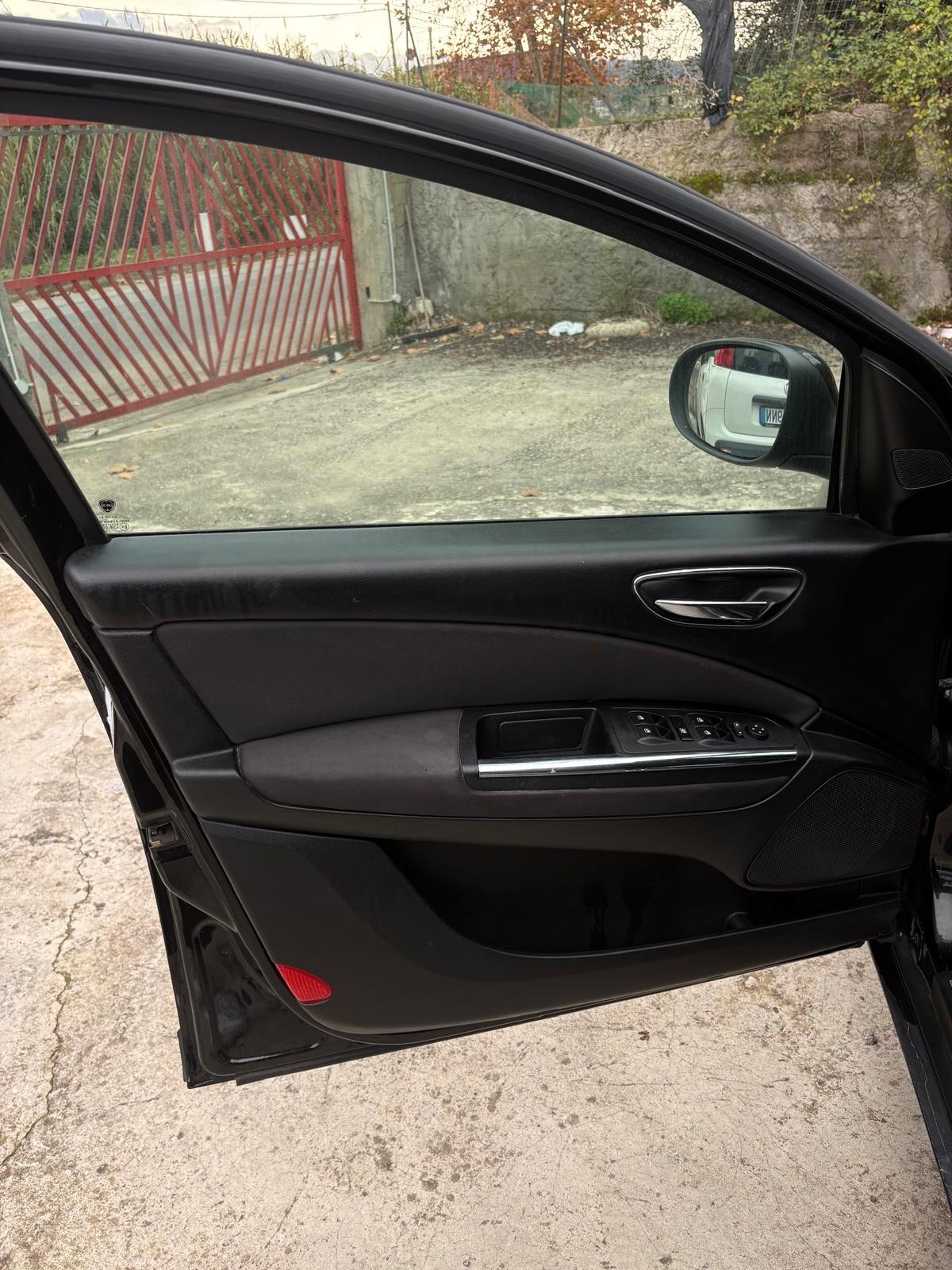 Lancia Delta 1.6 MJT DPF Gold