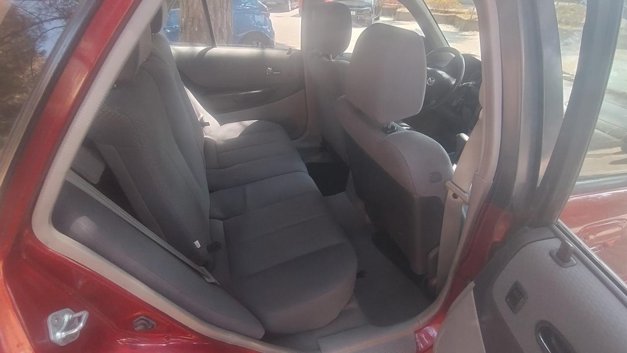 Mazda 323 F 1.6i 16V C. Autom. ASI-CRS clima Ok Neopat.