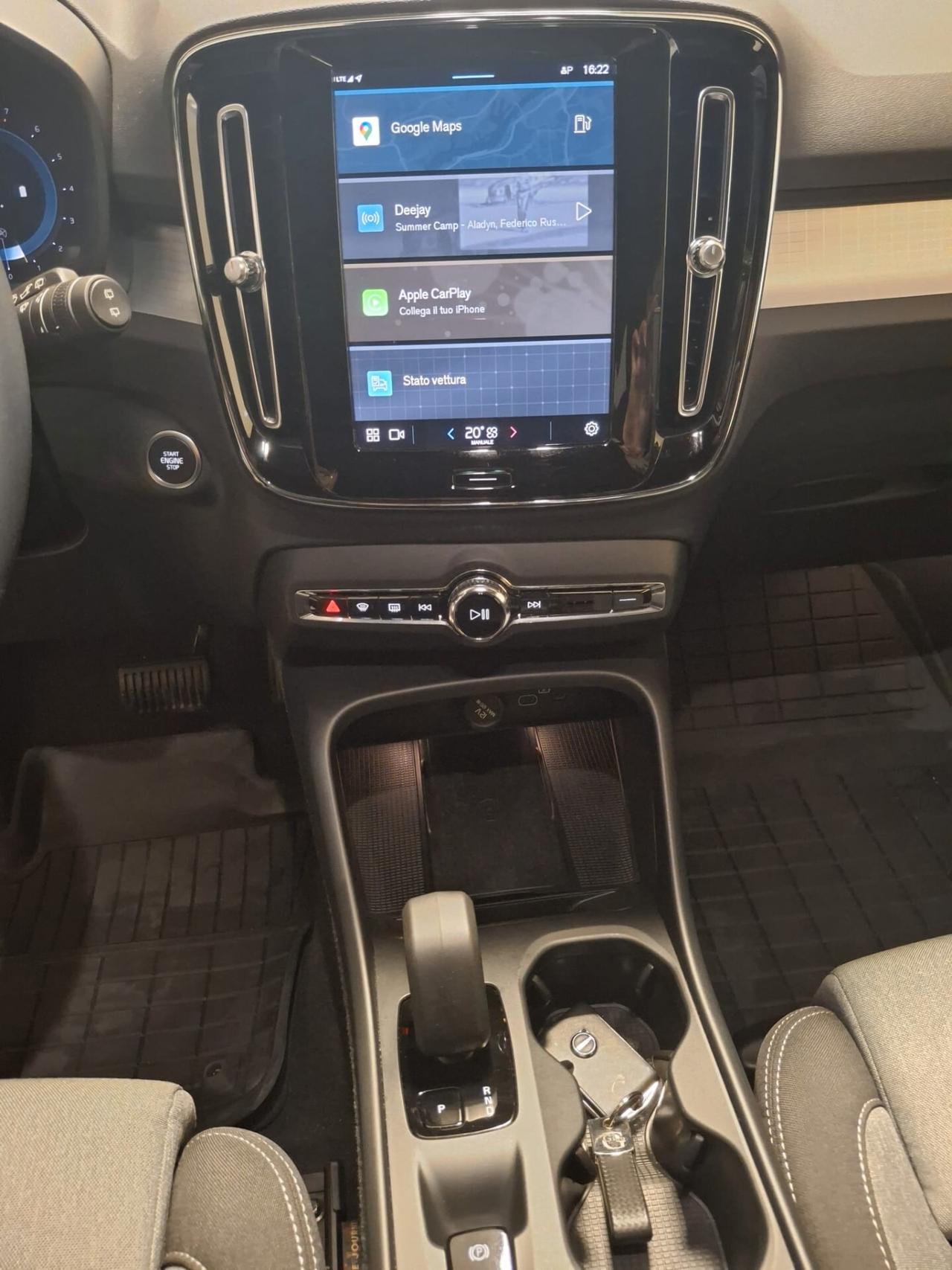 Volvo XC40 B3 automatico Ultimate Dark