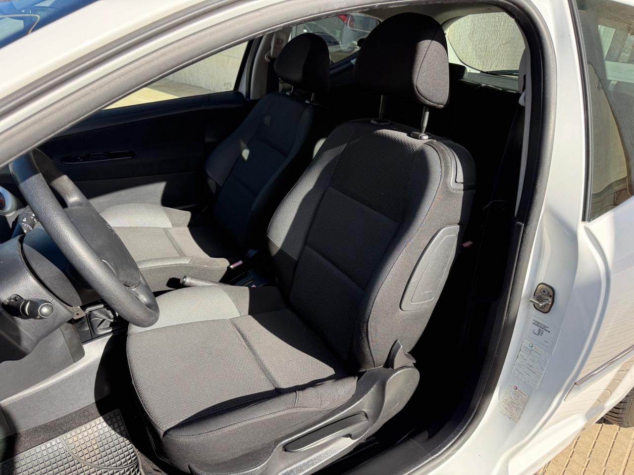 Peugeot 207 1.4 HDi 70CV FAP 3p. XS