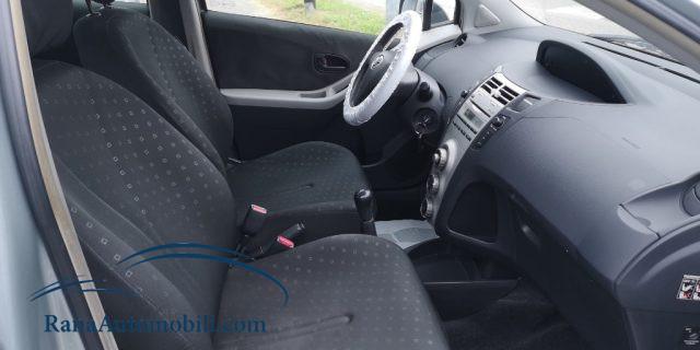 TOYOTA Yaris 1.3 5 porte Perfetta Neopatentati