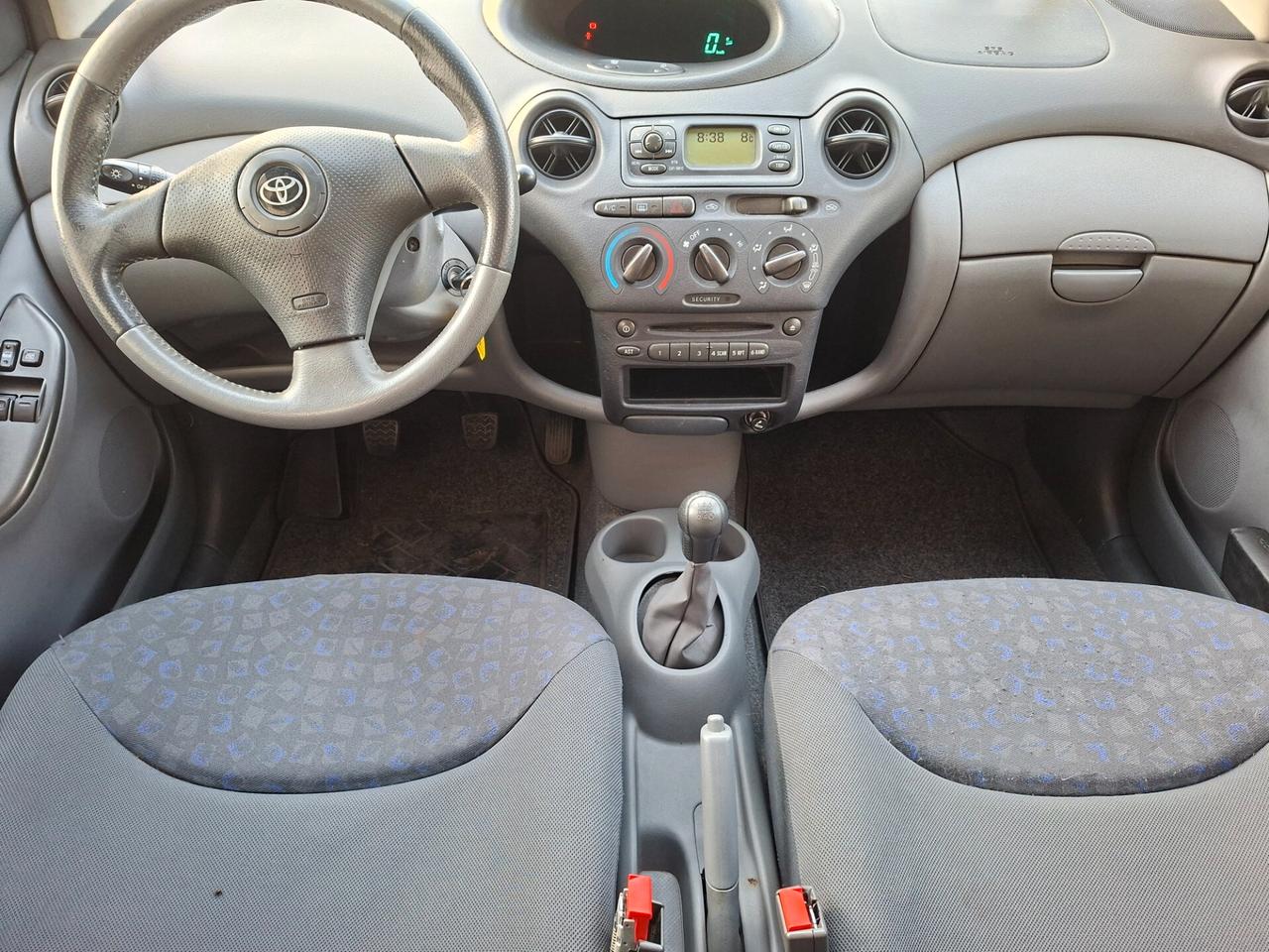 Toyota Yaris 1.3 Sol *EURO 4*
