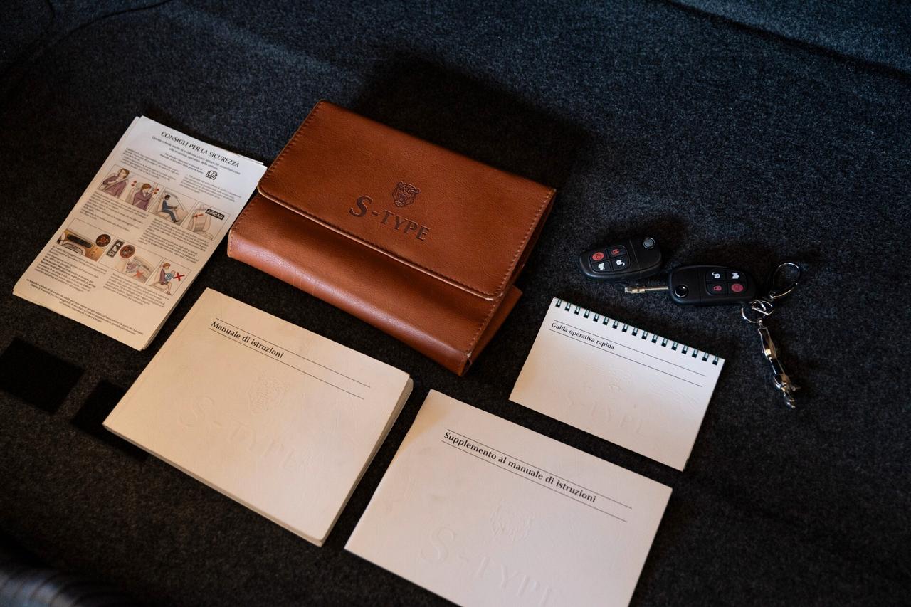 Jaguar S-Type (X202) 4.2 V8 32V cat R