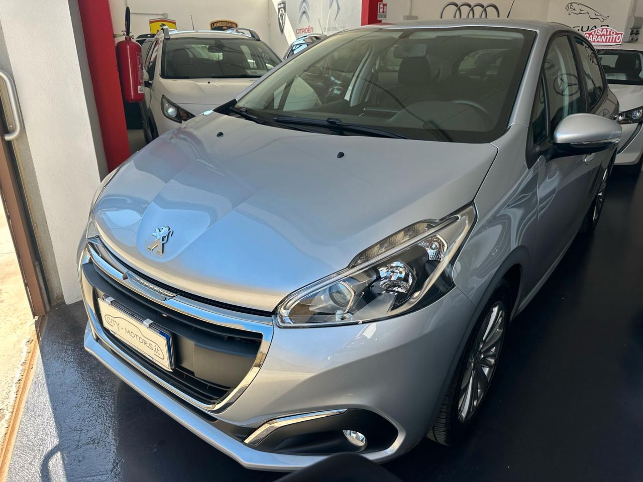 Peugeot 208 PureTech 82 5 porte Allure