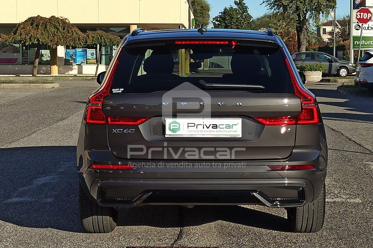 VOLVO XC60 B4 (d) automatico Plus Dark