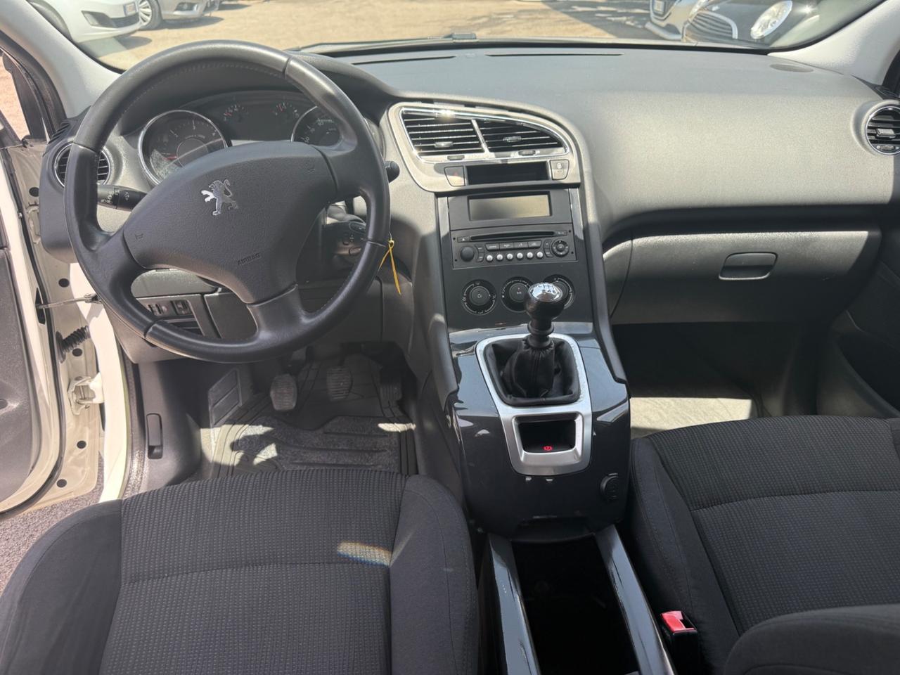 Peugeot 5008 1.6 HDi 112CV Business 5P