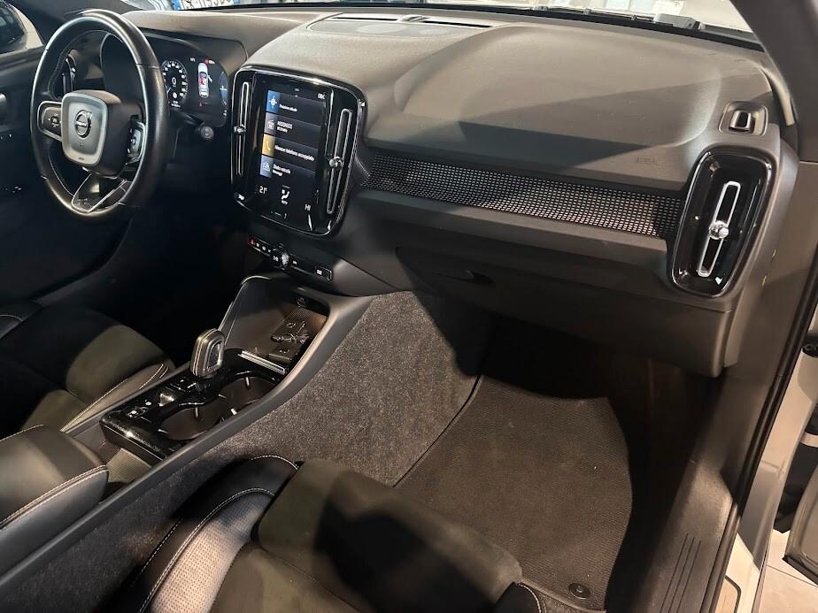 Volvo XC40 T5 Plug-in Hybrid R-design