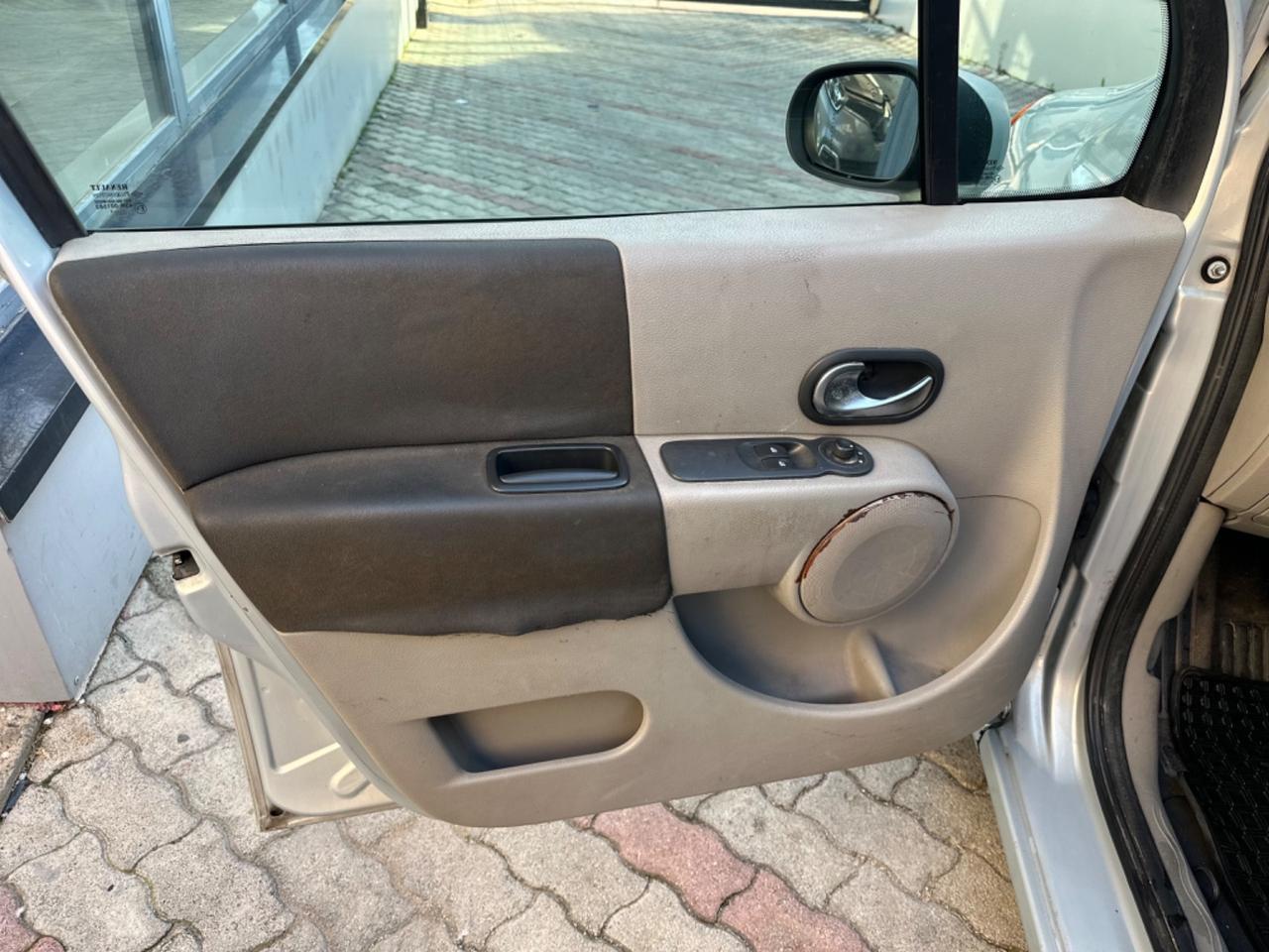 Renault Modus 1.5 dCi 65CV Gancio traino 2005