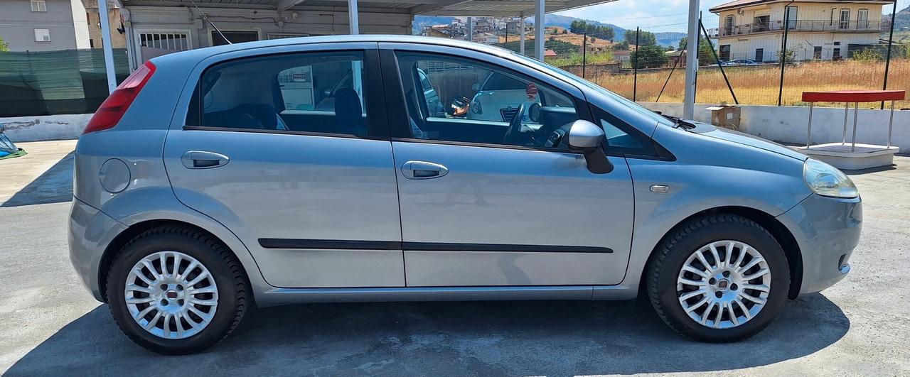 Fiat Grande Punto 1.3 MJT 75 CV 5 porte Dynamic
