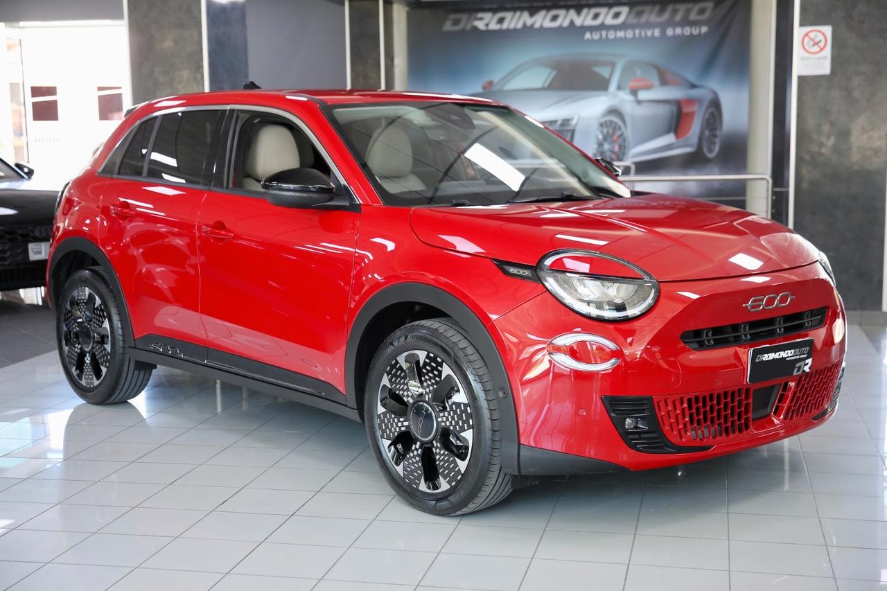 Fiat 600 Hybrid 110 cv DCT mhev La Prima